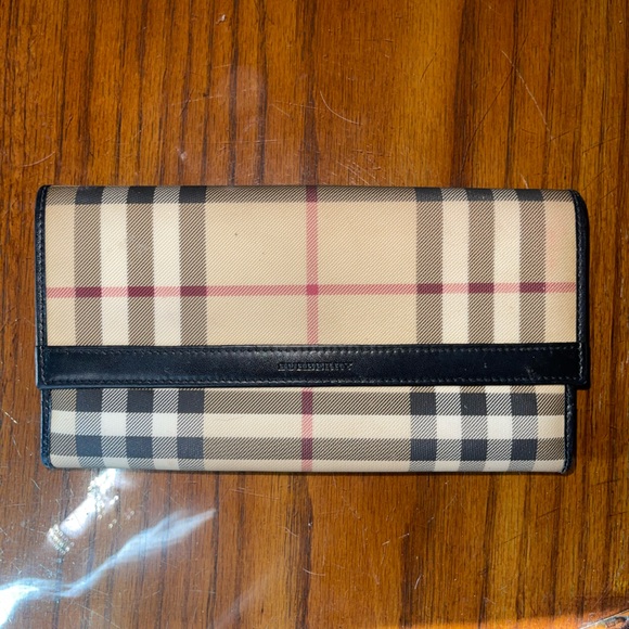 Burberry Handbags - Burberry Nova Check Wallet